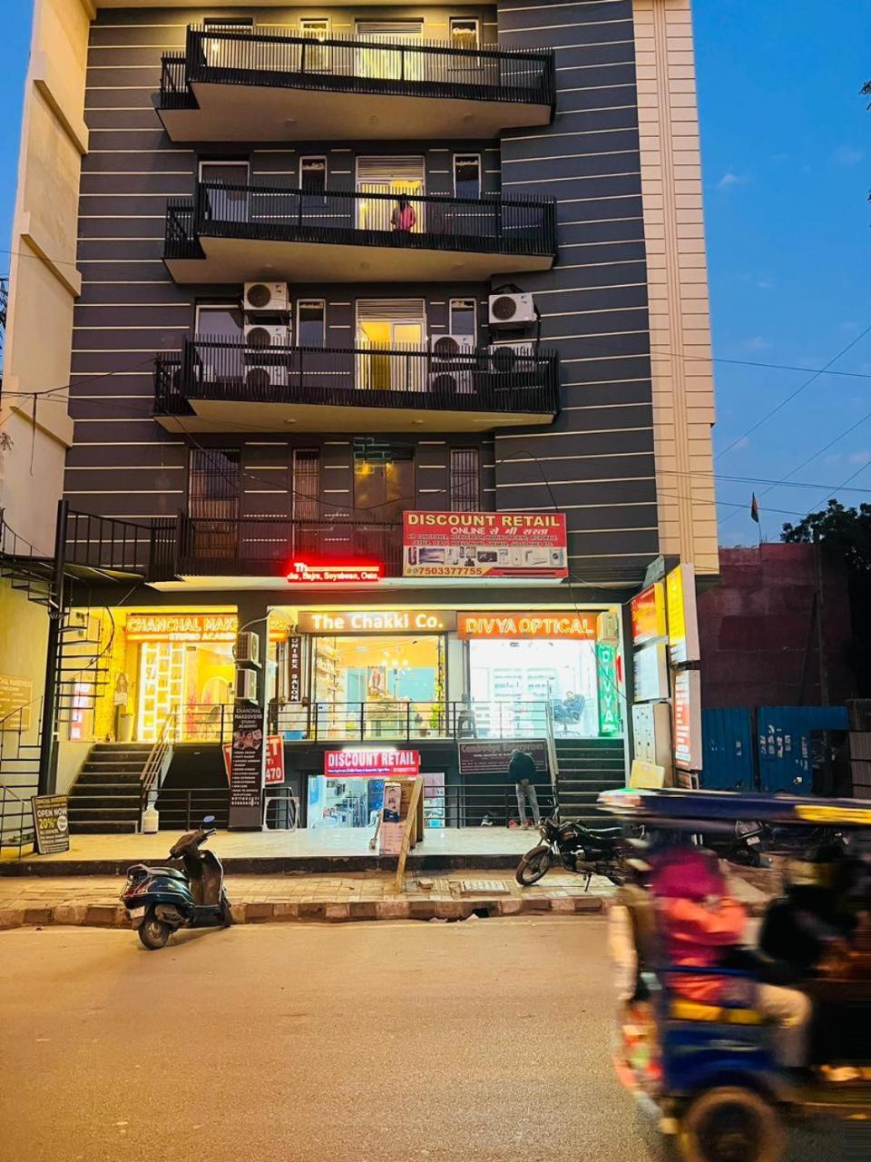 Hotel Riverb Nueva Delhi Exterior foto