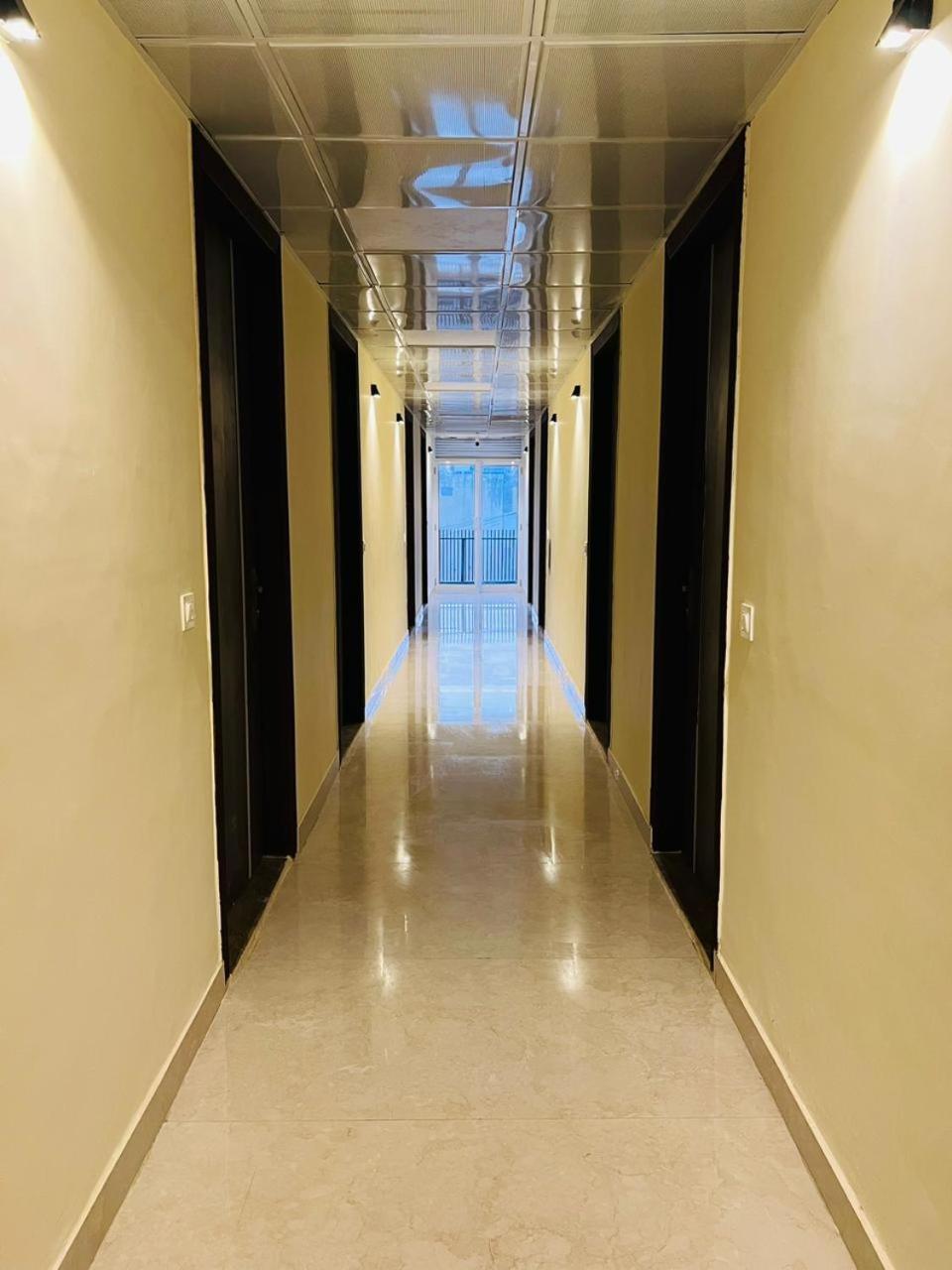 Hotel Riverb Nueva Delhi Exterior foto