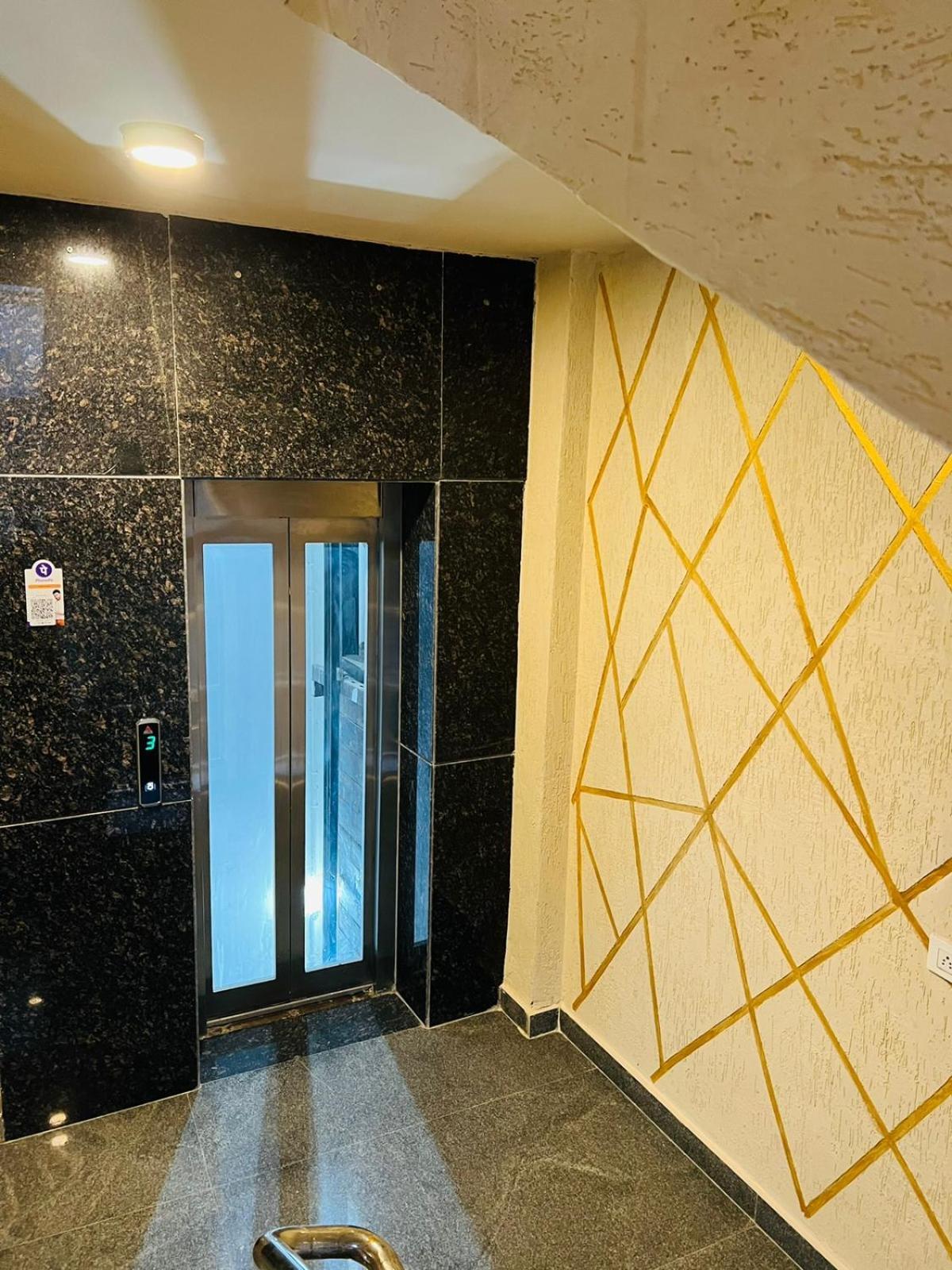 Hotel Riverb Nueva Delhi Exterior foto